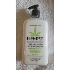New- Hempz Whipped Vanilla & Coconut Cream Lotion- 17 Oz